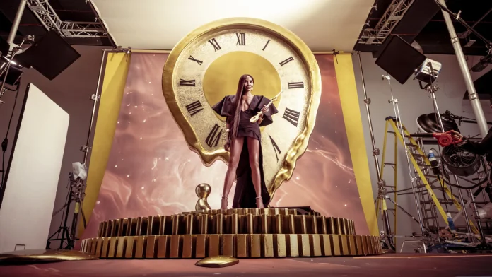 Календарь Pirelli 2024: дань уважения африканской культуре в кадрах фотографа принца Гьяси — FIRSTonline