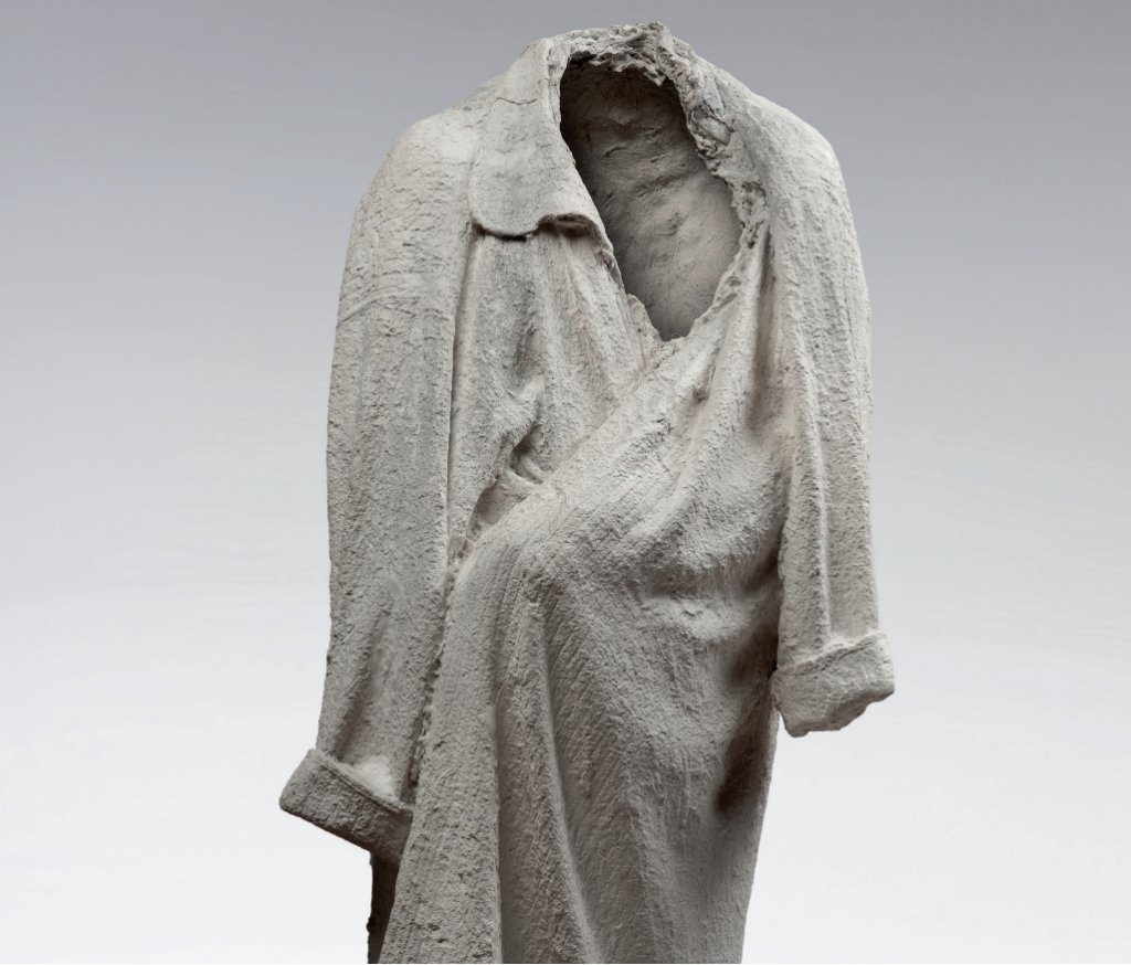 Скульптура, посвященная Бальзаку.