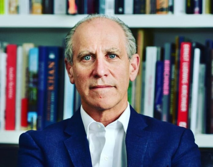 Гленн Лоури уходит в отставку после 30 лет работы директором MoMA