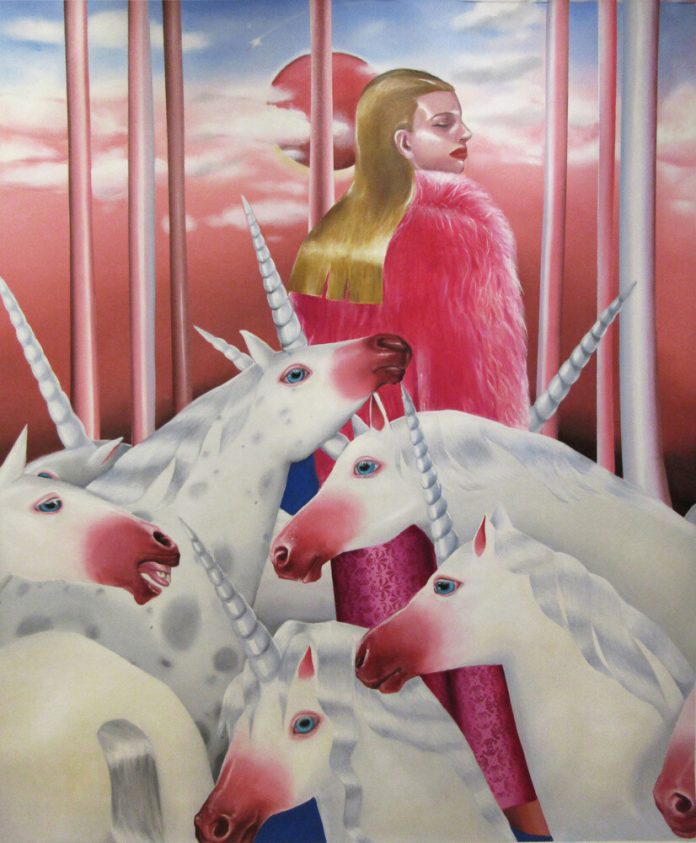 Женщины: от единорогов до домашних животных