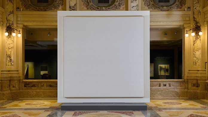 Gallerie d’Italia в Милане: минималистская картина Роберта Раймана будет представлена ​​с воскресенья, 6 октября — FIRSTonline