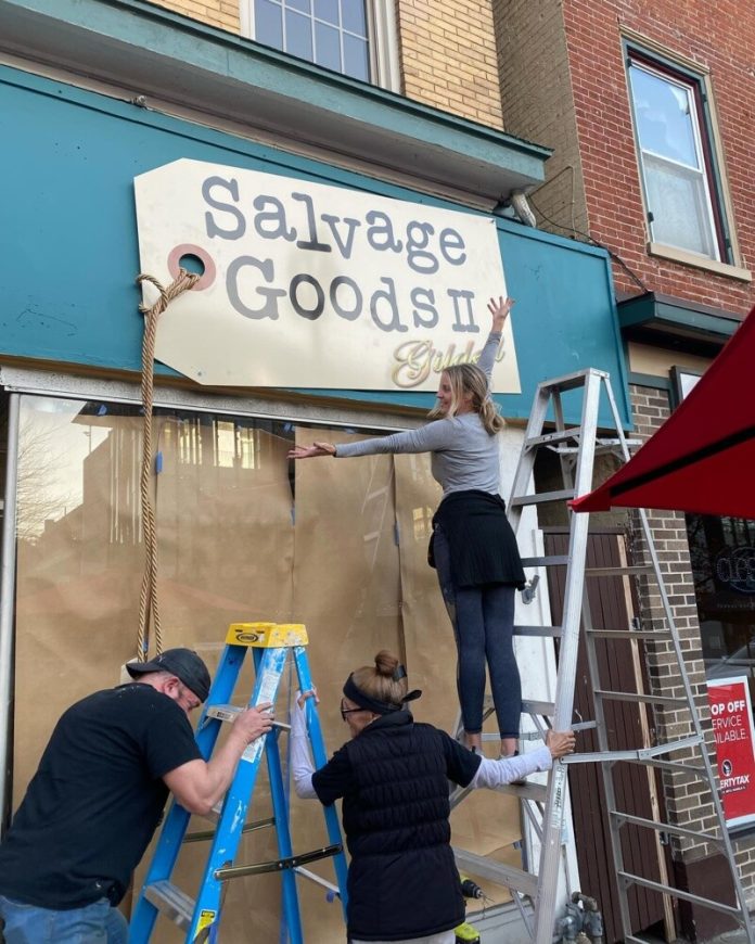 Все, что вам нужно знать о рисунке стоимостью 12 долларов, предположительно подписанном Ренуаром