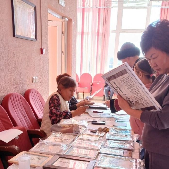 Valentina Bardakhanova : каллиграфия, память и духовная красота с Сибири