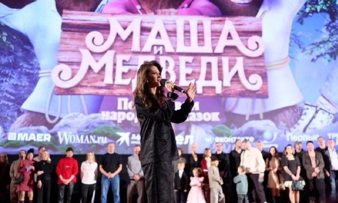 Послушные медведи и Маша с назиданиями…