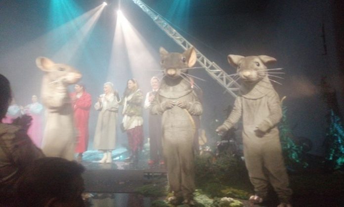 Спектакль театра «Модерн» — фантасмагория или предсказание будущего?