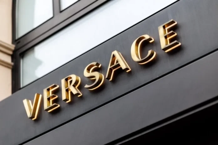 Prada купил бренд Versace за 1,4 миллиарда долларов