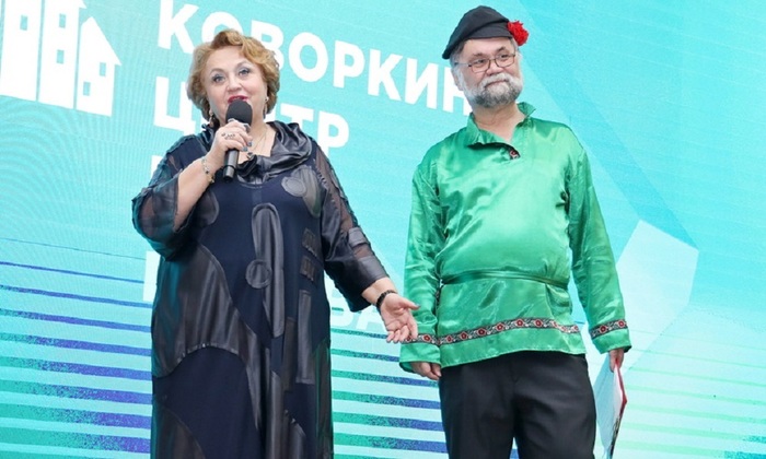 И я там был, хлеб с блинами, с пирогами, с вареньем из сосновых шишек вкушал, да музыку чудесную слушал… - фото