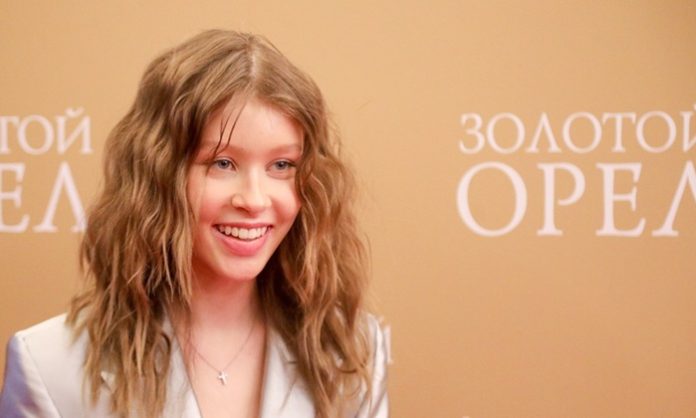 «Гнать их из кино!»